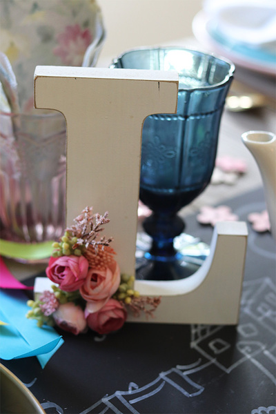 dekorowana litera, Milu, 1szt. 