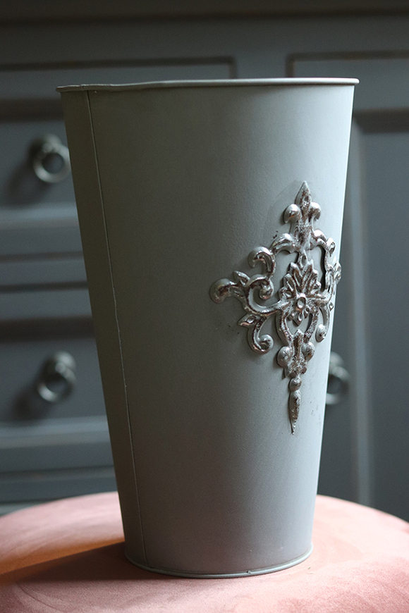 ChristmasTree, szara osłonka/wazon metalowy, S, wym.30x18.5cm