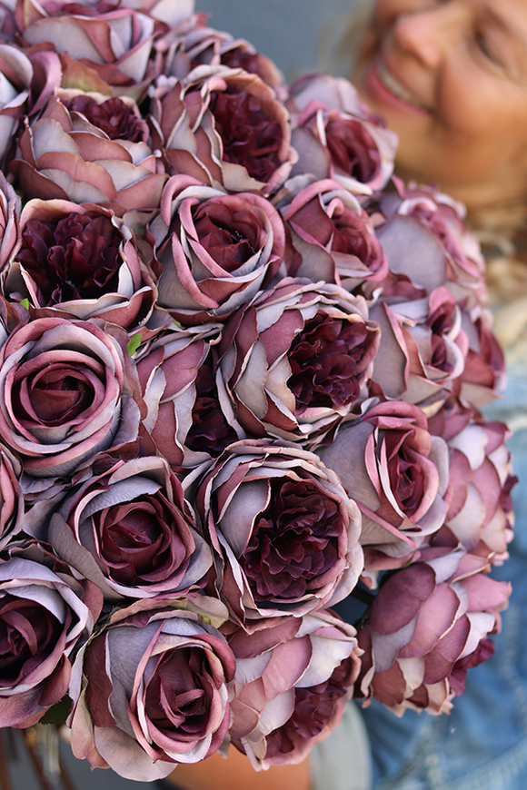 bukiet 43 fioletowych róż, Rolania Purple, dł.65cm