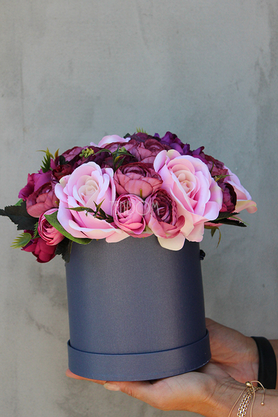 kompozycja kwiatowa / bukiet / Flowerbox Renata, wys.25cm