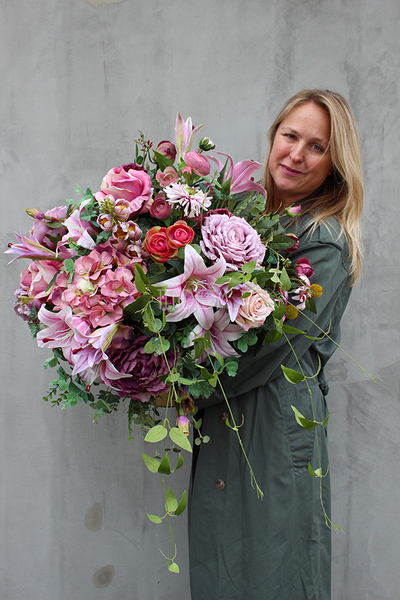 Lilia kompozycja kwiatowa / bukiet wys.75cm, śr.60cm