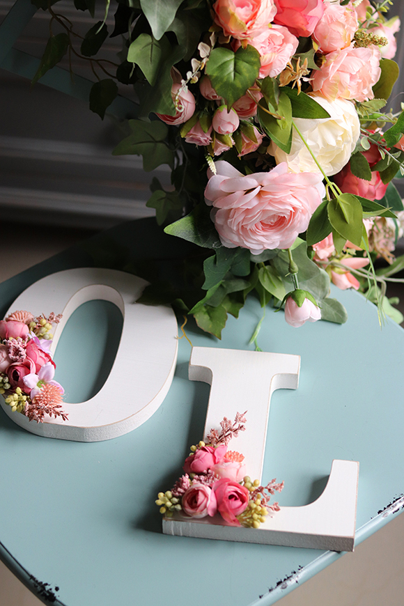 dekorowana litera, Milu, 1szt. 