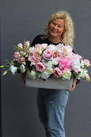 elegancka kwiatowa kompozycja, Derona, wys.42cm