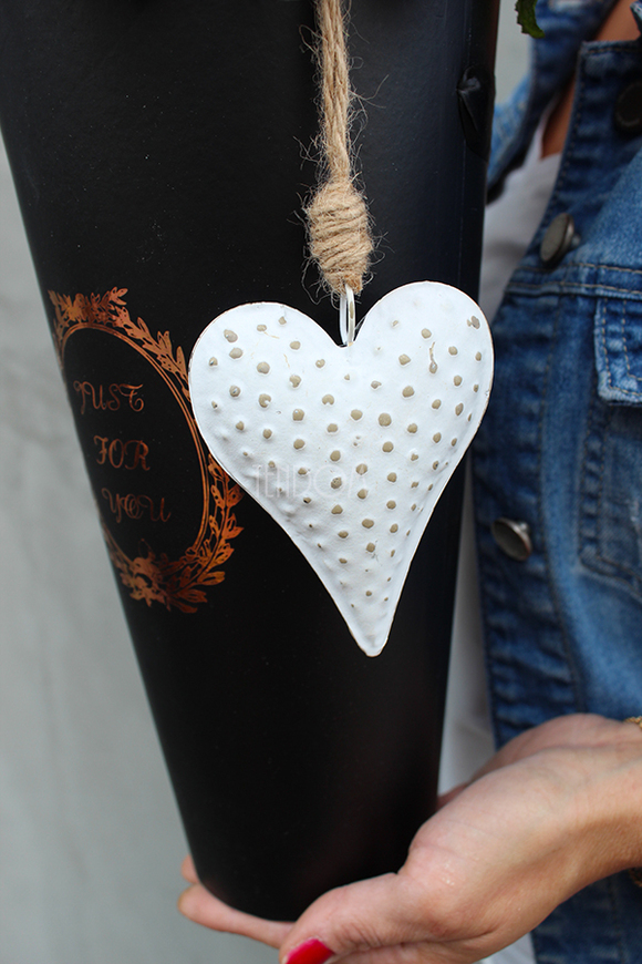 Cappucino Heart, kompozycja kwiatowa / Flowerbox na Walentynki, wys.37cm