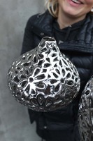 Glamour, ażurowa waza / figurka ceramiczna, wys.18.5x18.5x13.5cm