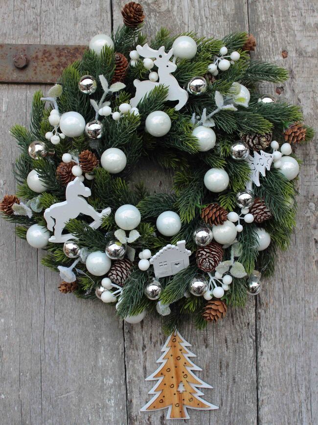 dekoracyjny świąteczny wianek / stroik Zimowa Kolekcja, wym.28cm
