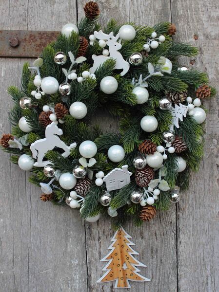 dekoracyjny świąteczny wianek / stroik Zimowa Kolekcja, wym.28cm