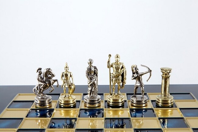 Cezar, ekskluzywne szachy metalowe, ręcznie malowane, wym.28x28cm 