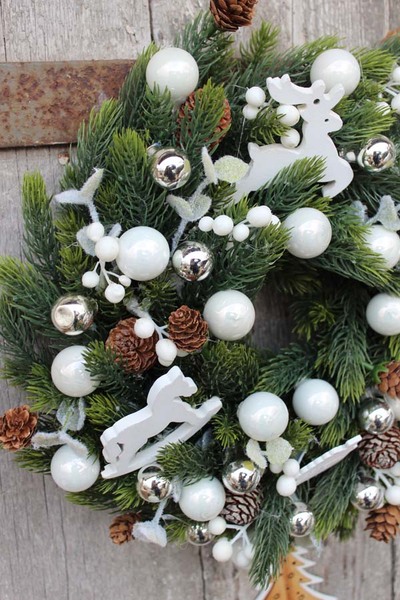 dekoracyjny świąteczny wianek / stroik Zimowa Kolekcja, wym.28cm