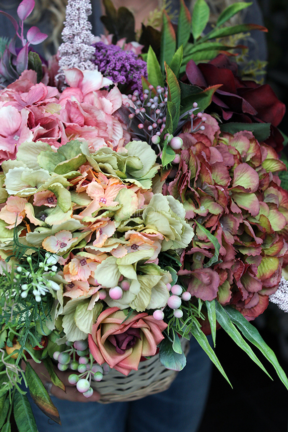 jesienna kompozycja kwiatowa / bukiet w koszu Nostalgia, wys.37cm, szer.35cm