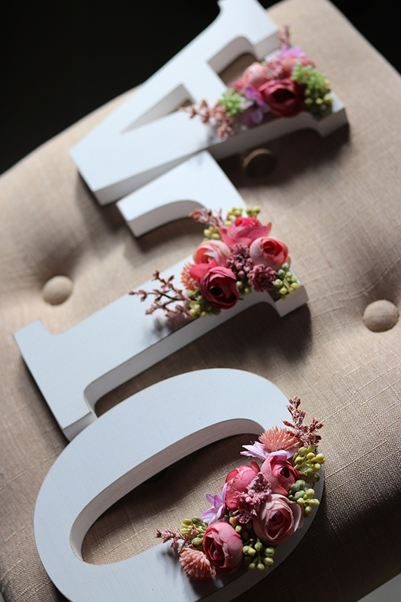 dekorowana litera, Milu, 1szt. 