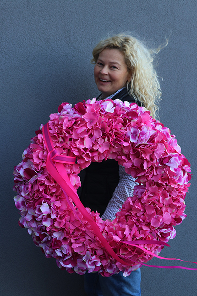 duży gęsty wianek Hortensja Róż New, śr.60cm