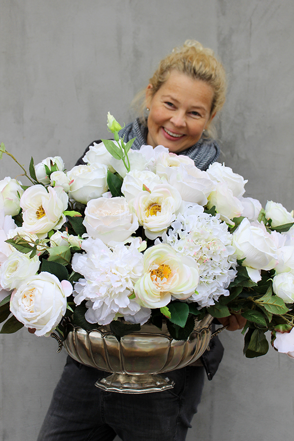 Cremona kompozycja kwiatowa w cynowanym ekskluzywnym naczyniu, dł.85cm, wys.48cm