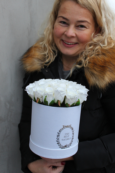 kompozycja kwiatowa / bukiet Flowerbox Edyta, wys.21cm