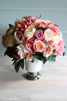 Celina Regana, kwiatowa kompozycja w ceramicznym naczyniu, wym.40x38cm