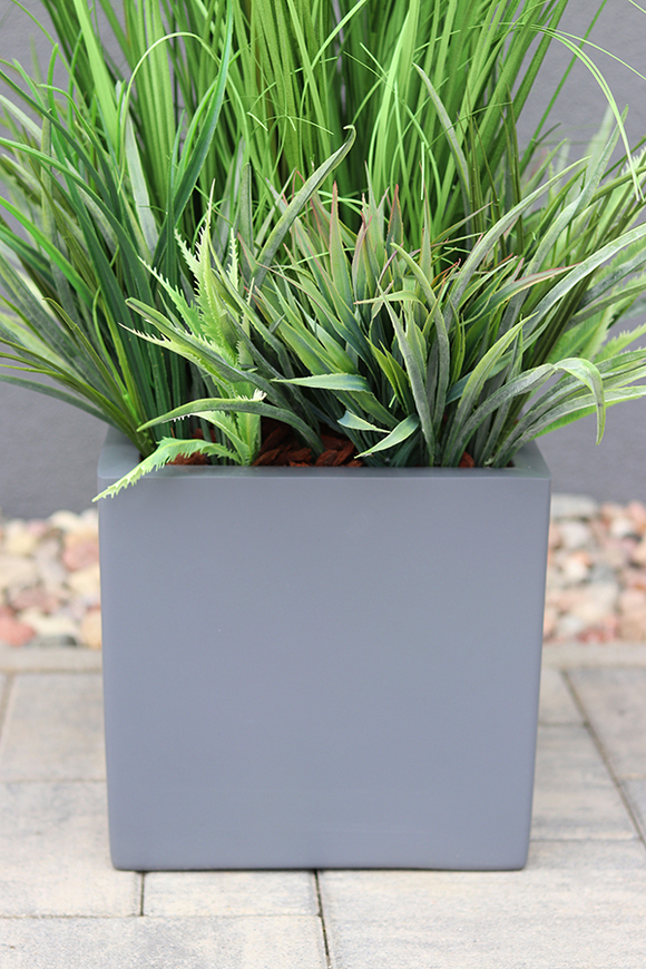 Delano Fiberglass Grey, kompozycja traw z dmuchawcami, kpl.3szt