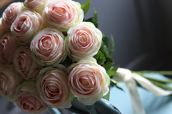 bogaty bukiet róż, Benata, 15szt. dł.75cm