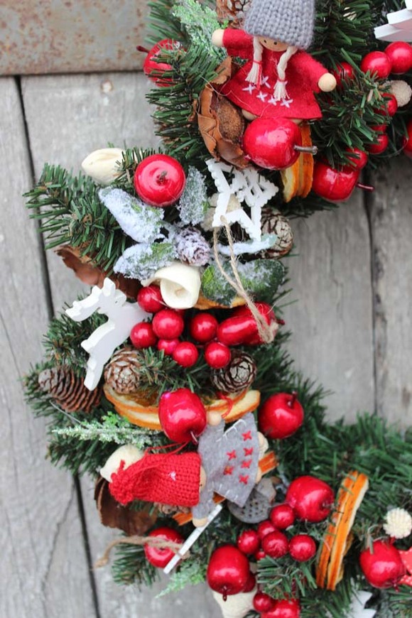 Dzieciaczki w Święta, świąteczny wianek / stroik o śr.40cm