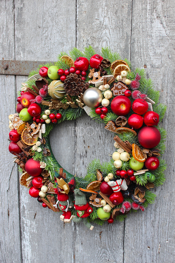 świąteczny wianek / dekoracja na drzwi Laleczki, wym.38cm