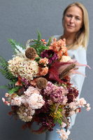 bogaty kosz z jesiennymi kwiatami, Premium Dekoro, wys.73cm   