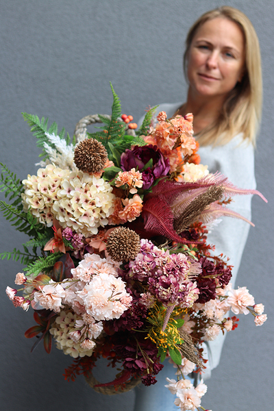 bogaty kosz z jesiennymi kwiatami, Premium Dekoro, wys.73cm   