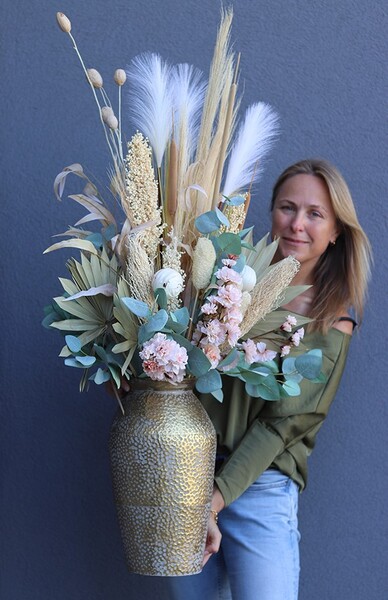 bukiet z suszem w złotym naczyniu, Tredusa Eduardo, wys.114cm  