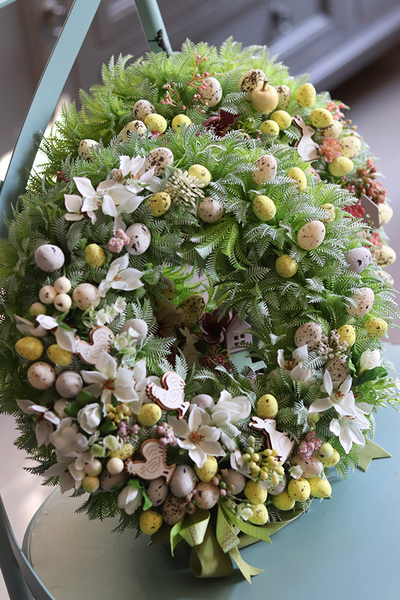 Radość Wiosny 2, wielkanocny asymetryczny wianek, śr.30cm 