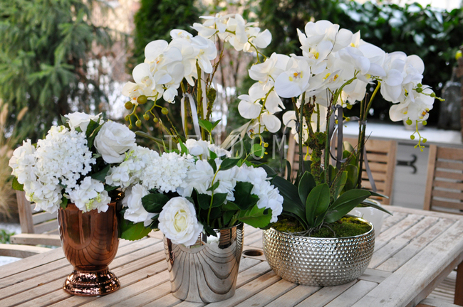 kompozycja kwiatowa Simple White wys. 38 cm