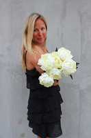 bukiet śmietankowych peonii Aurora wys.48cm