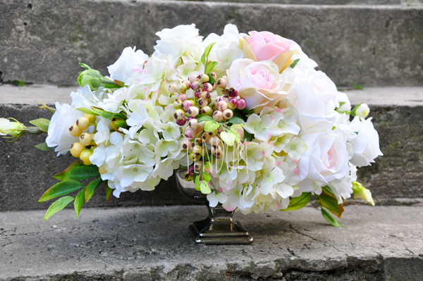 kompozycja kwiatowa Emilie mniejsza, wys.28cm