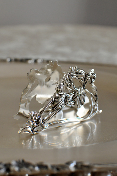 Iris posrebrzany serwetnik wym.6x9x3.5cm