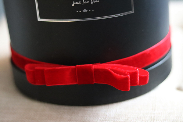 box Walenty, elegancka kompozycja kwiatowa na prezent, wys.29cm