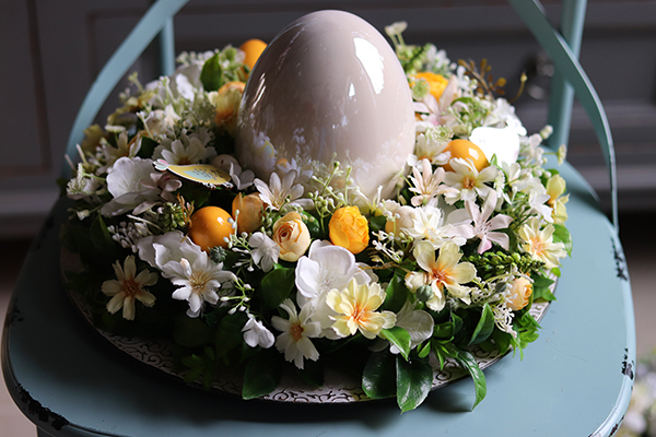 Easteria Słoneczna, wielkanocny stroik z porcelanowym jajem, śr.35cm