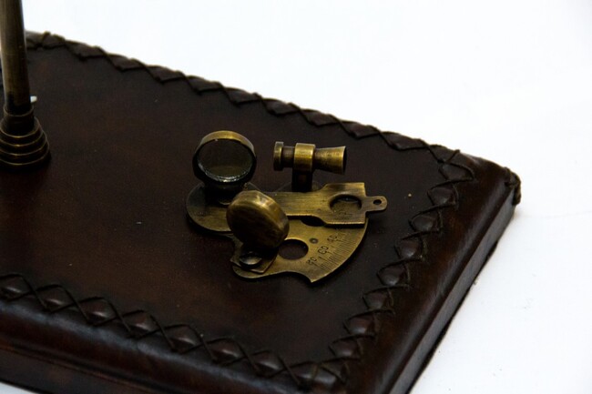 zegar soczewkowy na podstawie 13x10x22.5cm