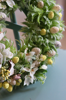 Radość Wiosny 2, wielkanocny asymetryczny wianek, śr.30cm 