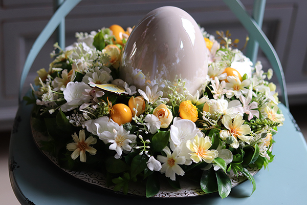 Easteria Słoneczna, wielkanocny stroik z porcelanowym jajem, śr.35cm