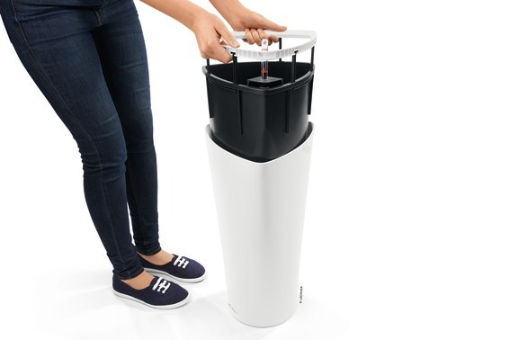 Delta Premium, elegancka donica z nawadnianiem, biała, wys.56cm