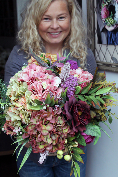 jesienna kompozycja kwiatowa / bukiet w koszu Nostalgia, wys.37cm, szer.35cm