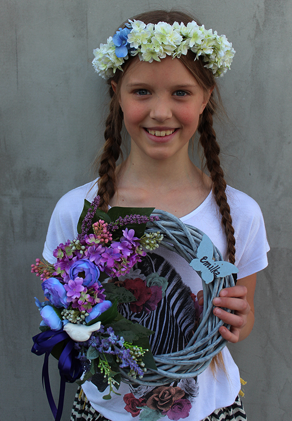 Emilia, delikatny wiosenny wianek na drzwi z Twoim imieniem, śr.27cm