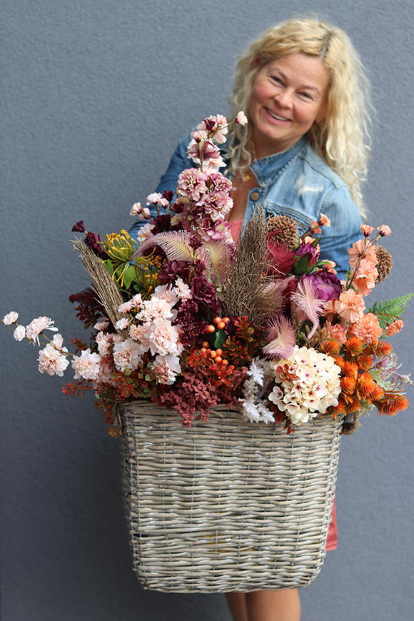bogaty kosz z jesiennymi kwiatami, Premium Dekoro, wys.73cm   