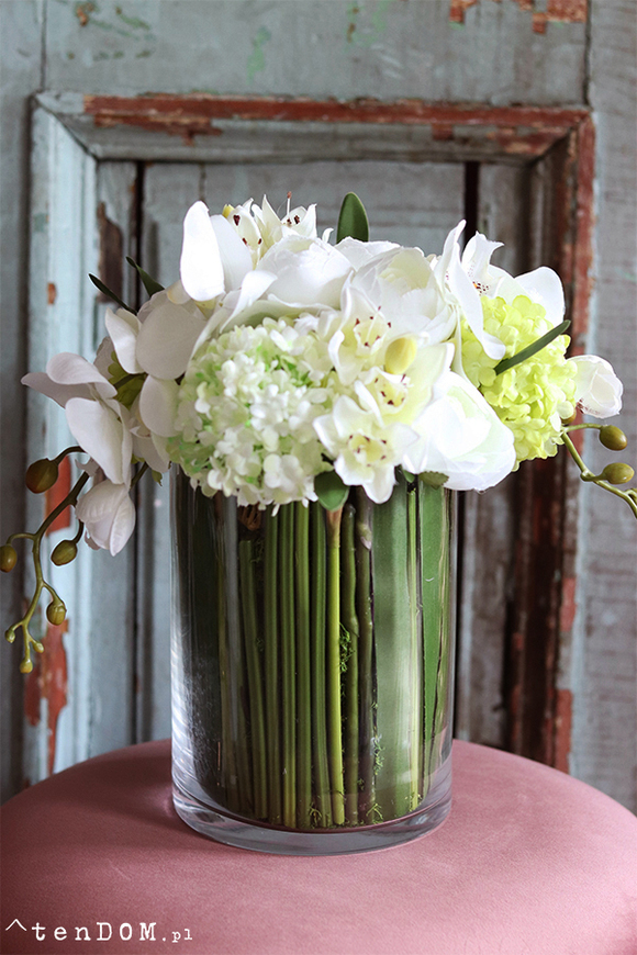 biało-zielony bukiet kwiatów w szklanym wazonie, Orchideano Big, wys.33cm