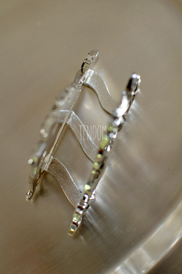 Iris posrebrzany serwetnik wym.6x9x3.5cm