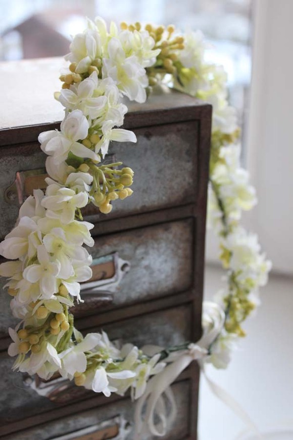 Apissa, komunijny kwiatowy wianek na głowę, rozmiar uniwersalny