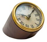 zegar na biurko w oprawie skórzanej 12x8x8cm