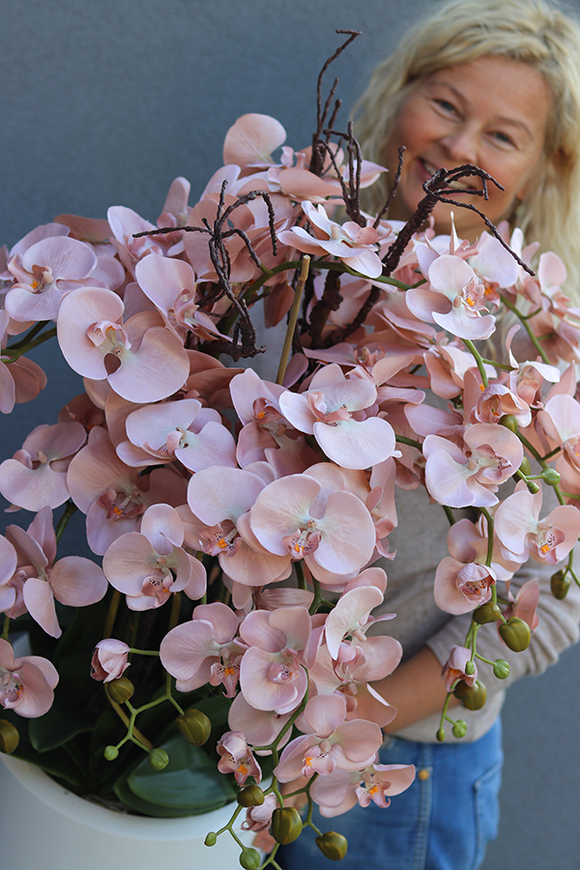 Fiberglass White Cappucino, sztuczny storczyk w wysokiej białej donicy, wys.132cm 