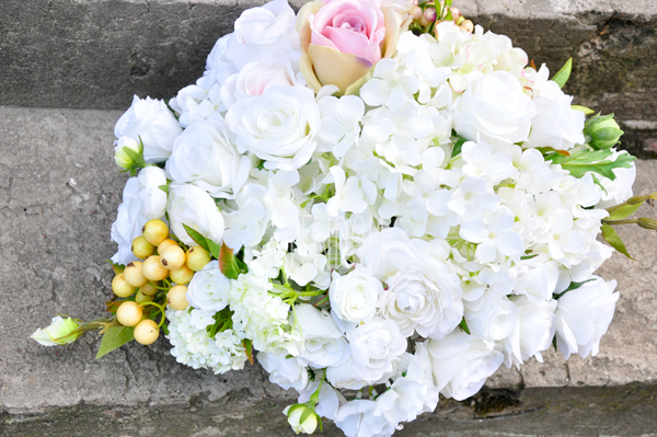 kompozycja kwiatowa Emilie mniejsza, wys.28cm