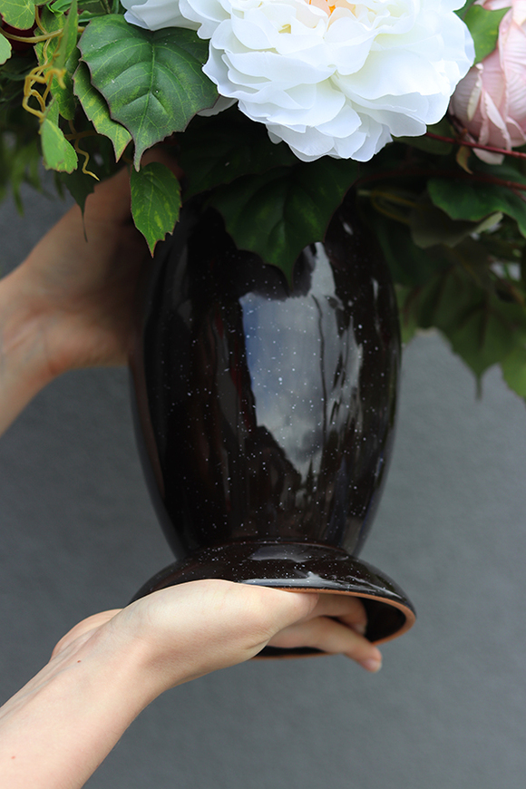 Merra, bukiet nagrobny w wazonie, wys.83cm