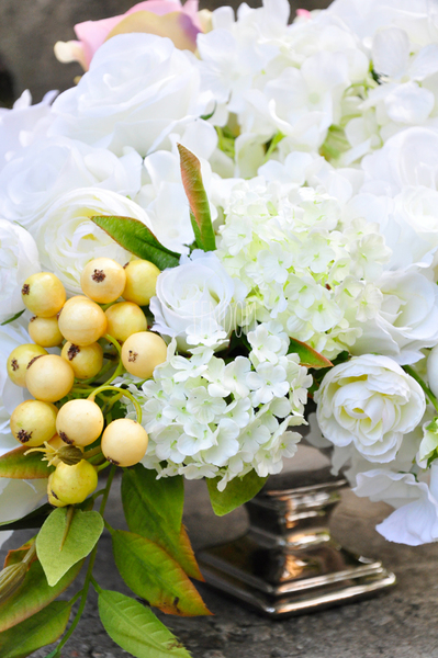 kompozycja kwiatowa Emilie mniejsza, wys.28cm