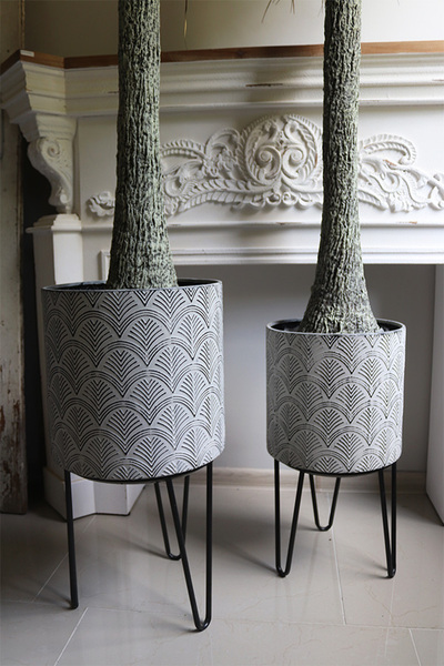 Jukka Rostrata A, sztuczna roślina w donicy na stojaku