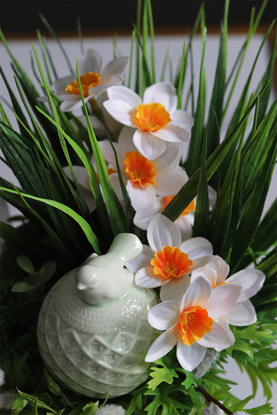Bird in Flowers, stroik wielkanocny z ptaszkiem